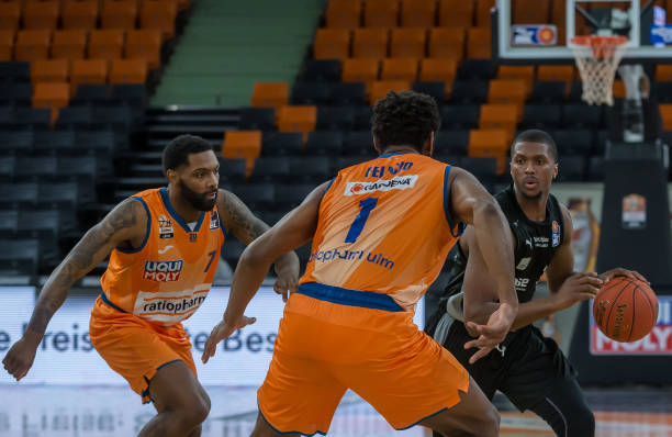 而是延伸到 而是延伸到