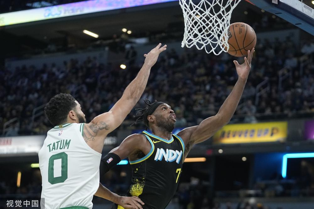 他先利用脚 他先利用脚